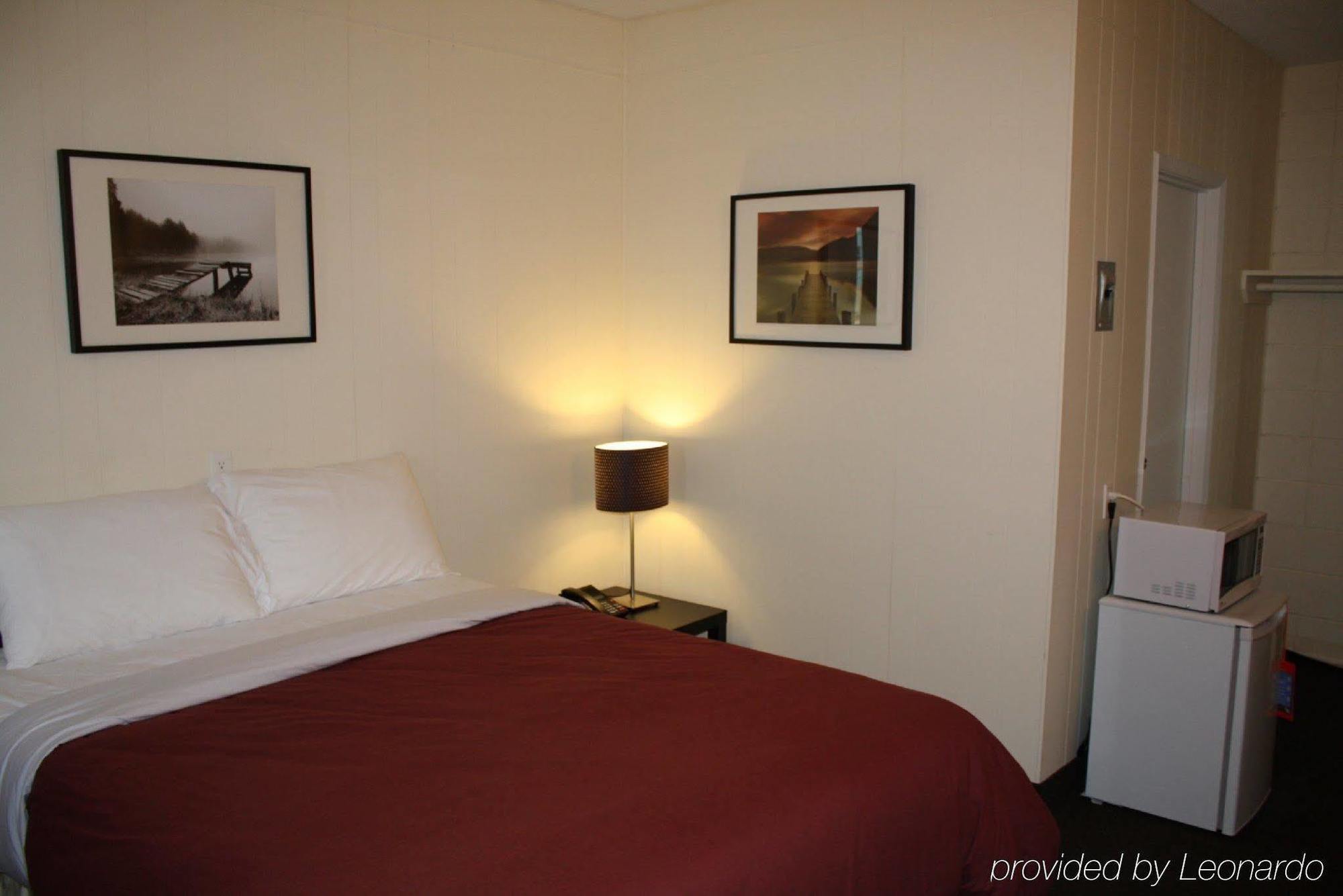 Empress Inn And Suites By The Falls ナイアガラ・フォールズ エクステリア 写真