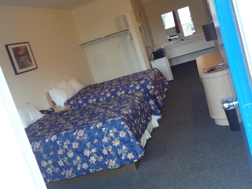 Empress Inn And Suites By The Falls ナイアガラ・フォールズ エクステリア 写真